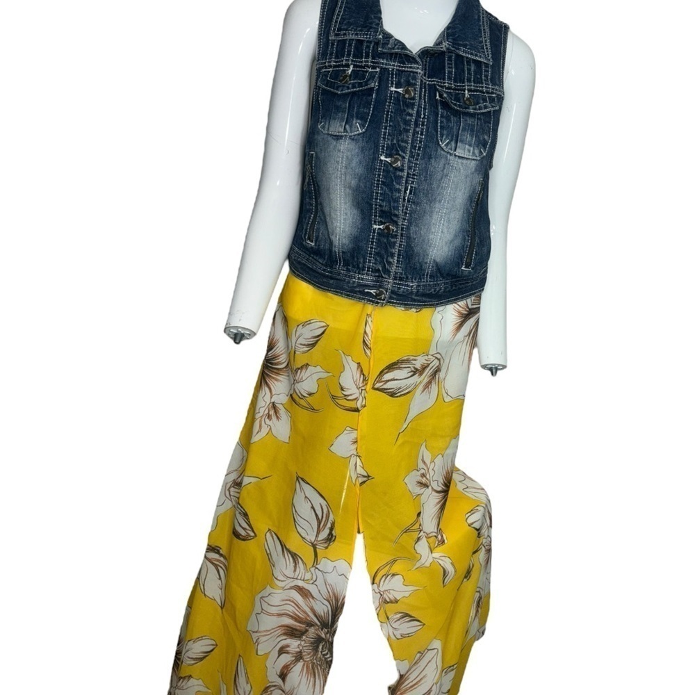 Large Vanity Blue Denim Button Front Vest Women’s Floral
